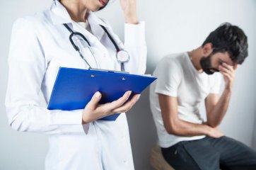 Причины закупорки и воспаления сальной железы на члене и лечение